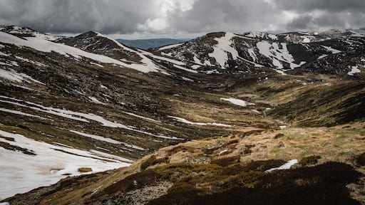 Mountain range views as seen from Rawsons Pass at Kosciuszko National Park.
