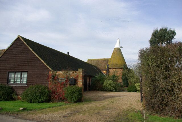 Criol Oast Presumably formerly belonging to the adjacent Criol Farm.