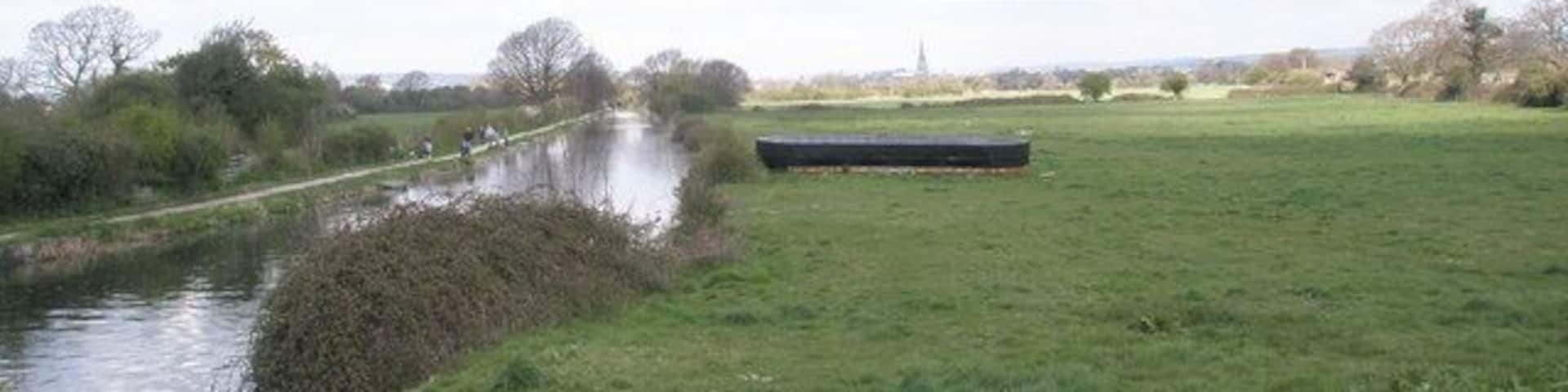 Marooned boat just north of Hunston Bridge