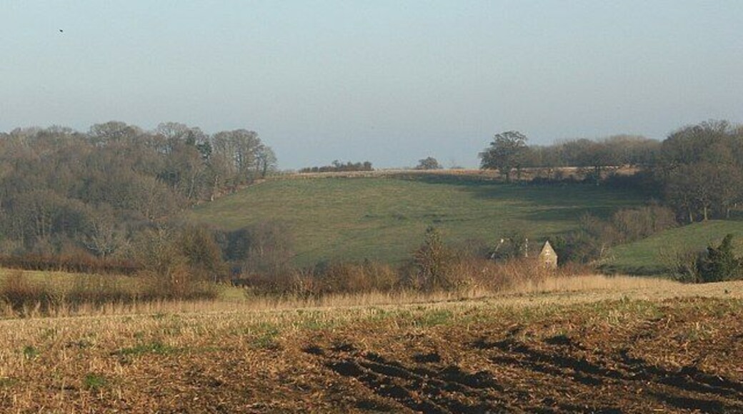 Farmland near Tellisford The River Frome is in the valley straight ahead, Tellisford is to the left, out of the frame.