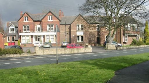 Moorleigh Nursing Home - Gibson Lane, Kippax