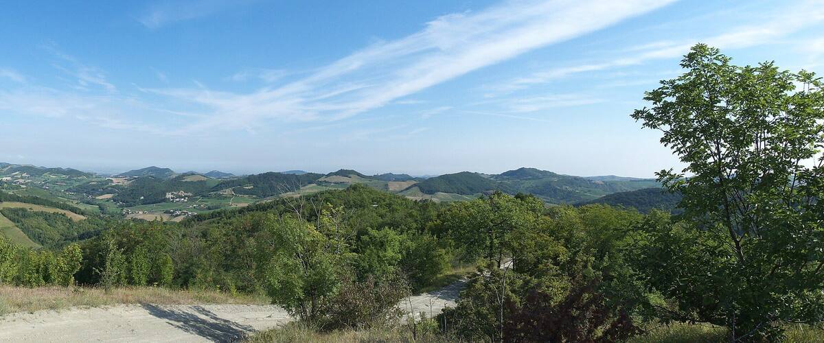 Panorama verso Montesegale e la Val Ardivestra