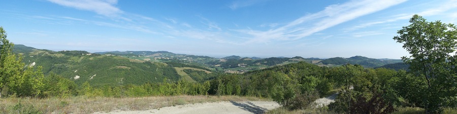 Panorama verso Montesegale e la Val Ardivestra