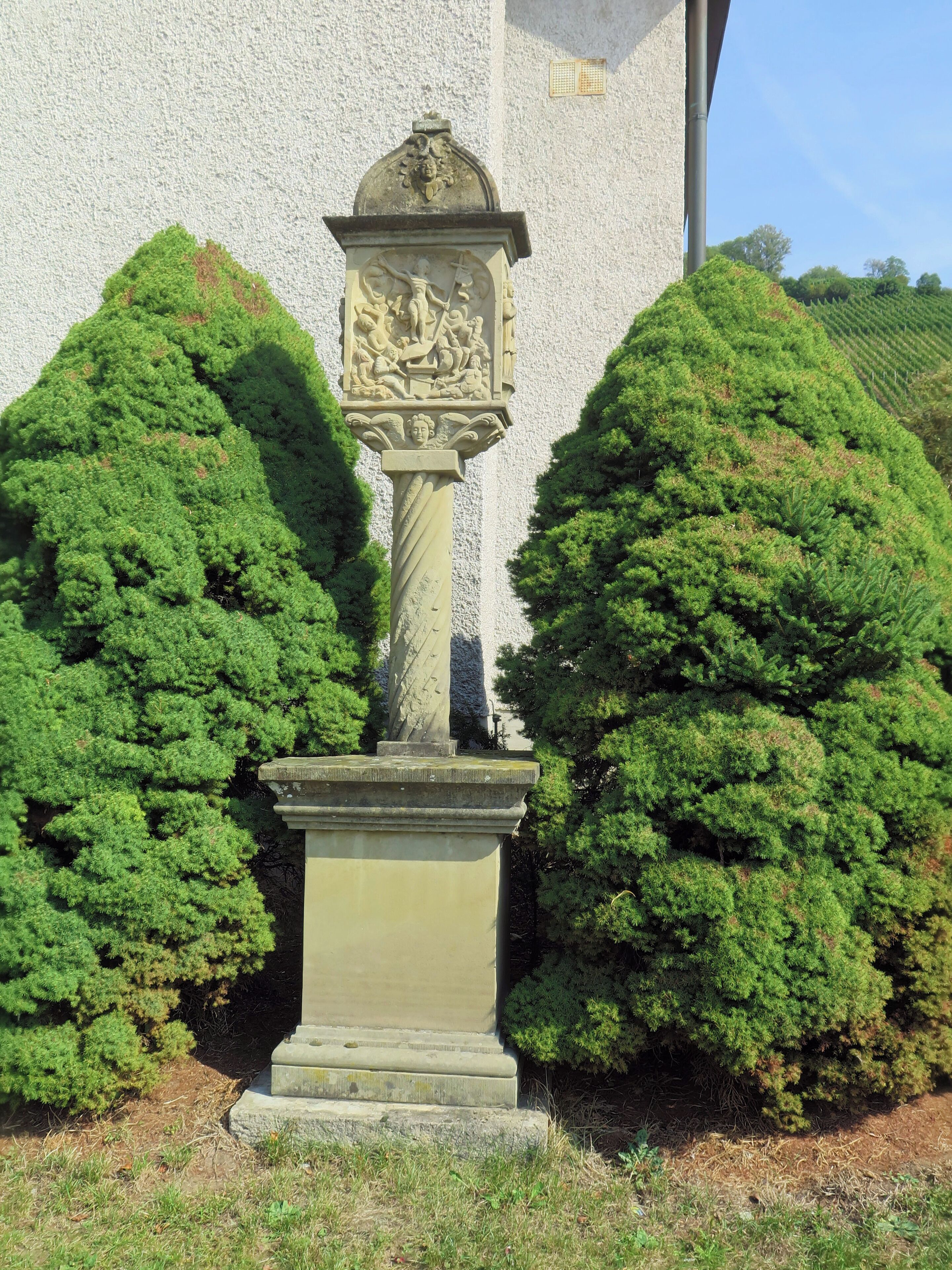 This is a photograph of an architectural monument. It is on the list of cultural monuments of Bayern, no. D-6-74-163-97