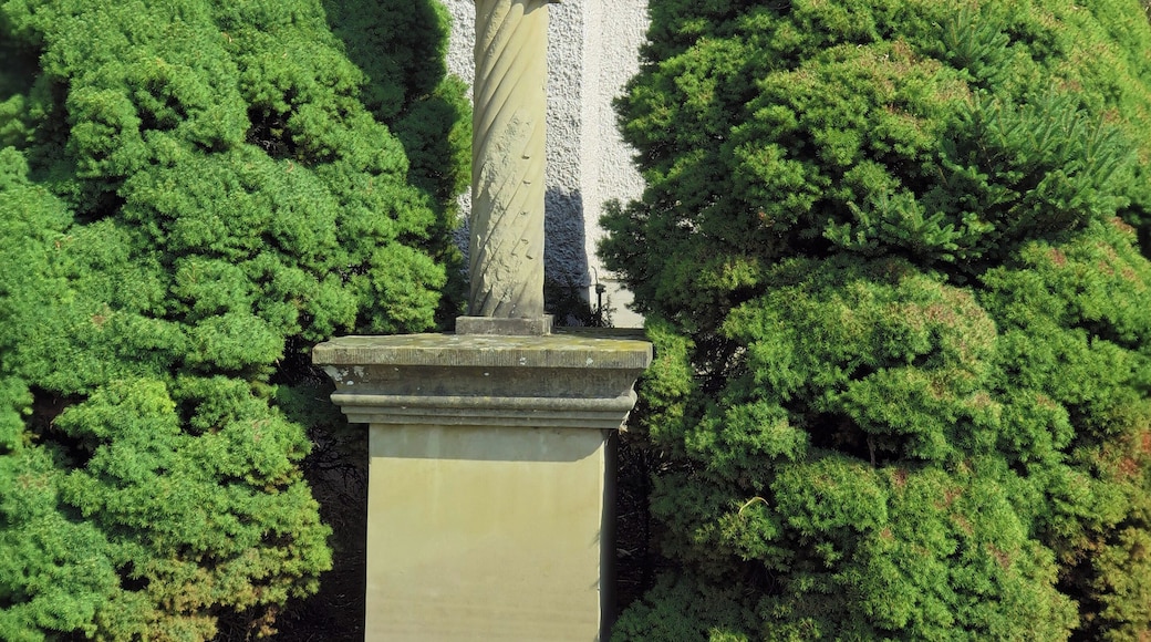 This is a photograph of an architectural monument. It is on the list of cultural monuments of Bayern, no. D-6-74-163-97