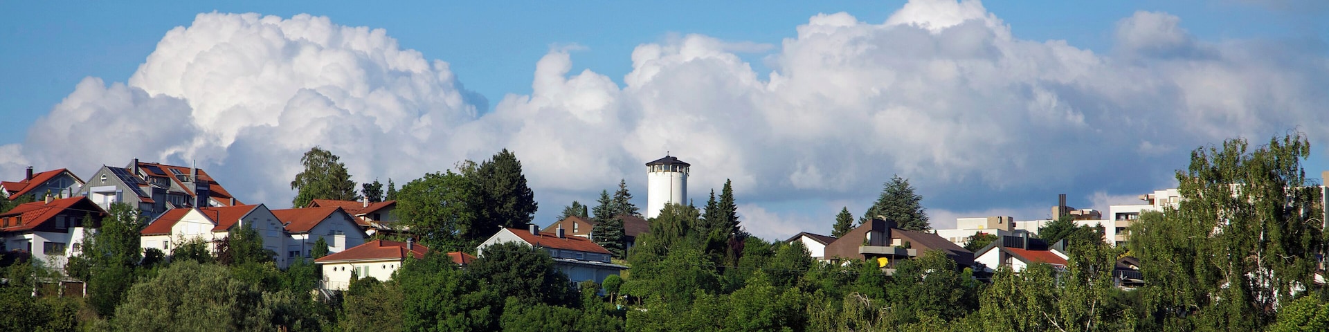 Panorama "Bergfeld mit altem Wasserturm".