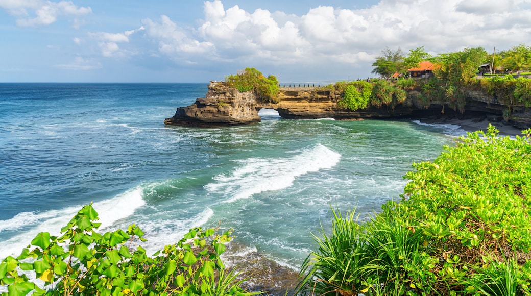 Awesome view of Pura Batu Bolong in Bali, Indonesia