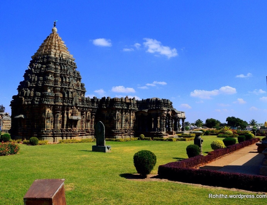 The Mahadeva Temple was built circa 1112 CE by Mahadeva, a commander in the army of the Western Chalukya King Vikramaditya VI. It is located in the town of Itagi in the Koppal District of Karnataka state, India. #koppal#karnataka #mahadevtemple #architecture #hindutemples #incredibleindia #nammakarnataka