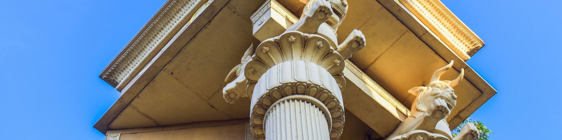 udvada village decorative gate up view.