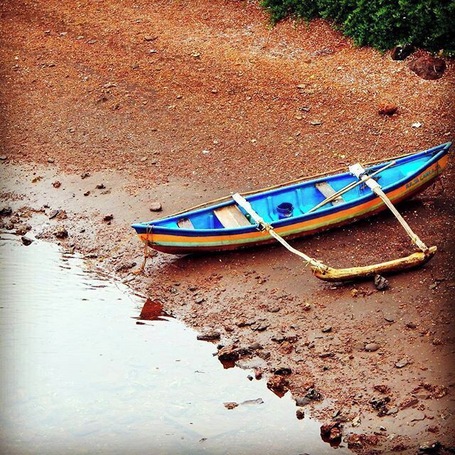 We have so many things to take us to places. Boats being one, memories another.
Found this one abandoned at a sea shore in the interiors of Guhagar, a small town on the Konkan coast of Maharashtra.
#incredibleindia #india #indiatourism #indiatravel #travelpics #travelgram #streetsofindia #travelblogger #desi_diaries #_soi #discover_india #indiapictures #indiaclicks #igramming_india #india_gram #travel #travelbug #maharashtra #konkan #konkani #solotravel #coastal #maharashtra_ig #maharashtratourism #sea #blue #seashore #water #boat