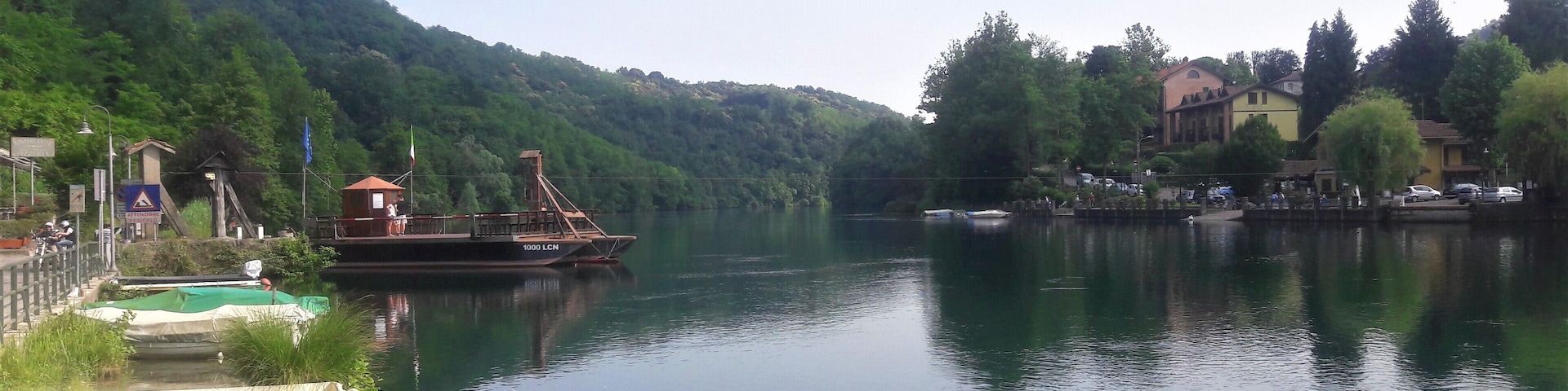 Il traghetto leonardesco durante una sua traversata in località Porto (194m s.l.m.) a Villa d'Adda.