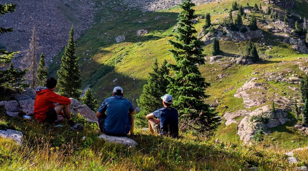 High alpine lakes surrounded by awesome jagged peaks. Perfect for quick overnight trips just outside of Denver