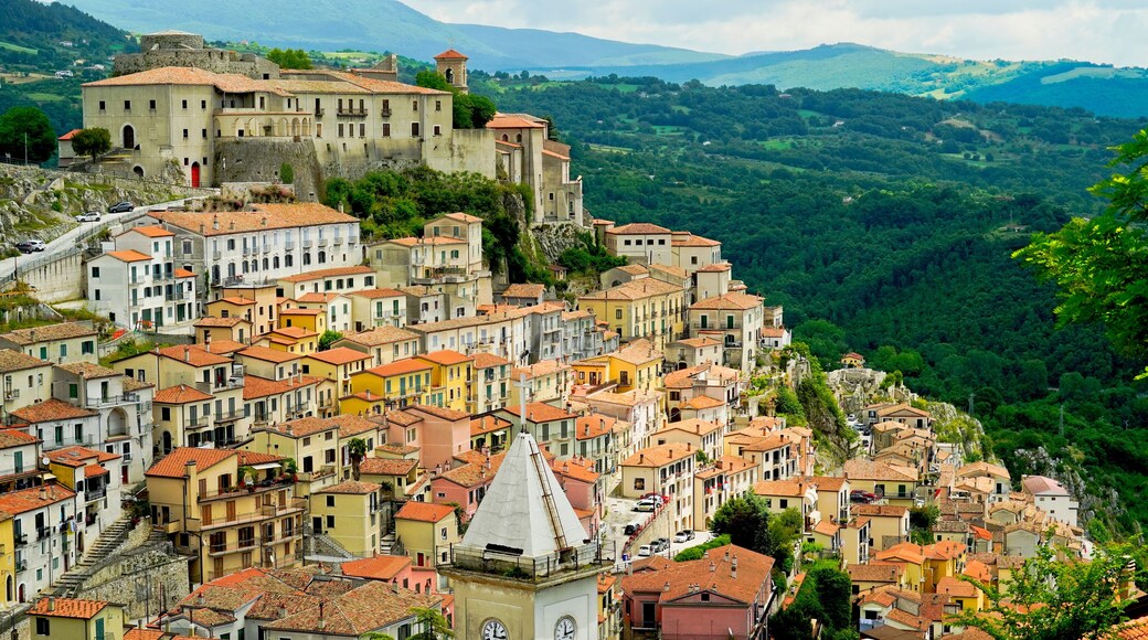 Panoramica del borgo antico di Muro Lucano, Potenza, Basilicata. Italia