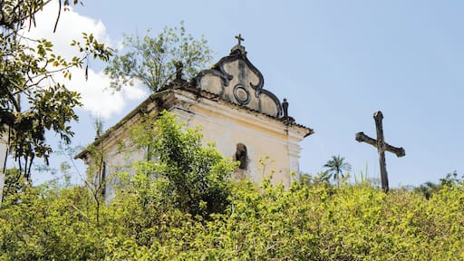 View of Capela da Santa Casa de Misericรณrdia from lower access road. Maragogipe, Bahia, Brazil.
