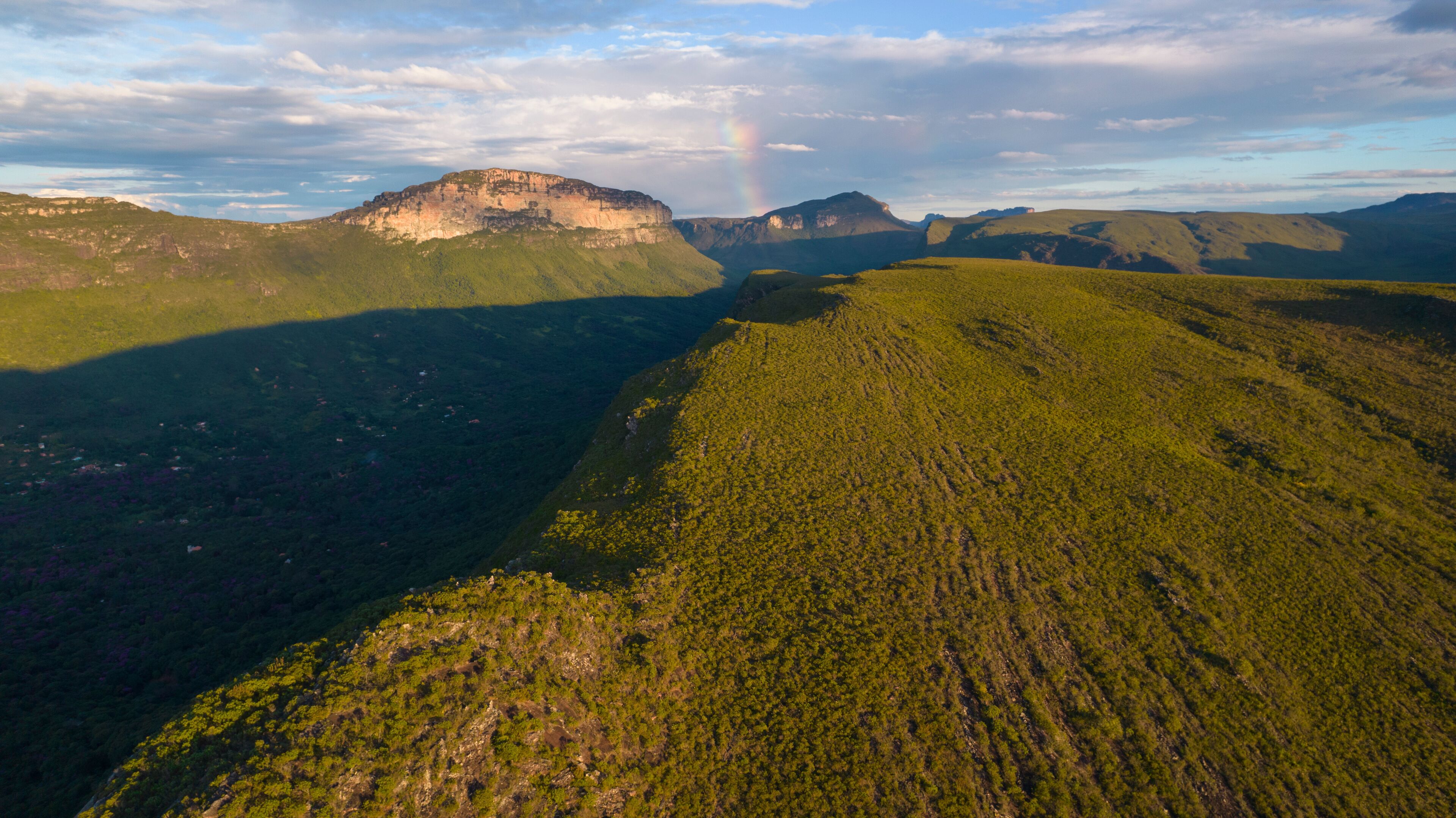 Green plateau at the top of the Hill of the Hawk, Pedra do Gavião in Chapada Diamantina