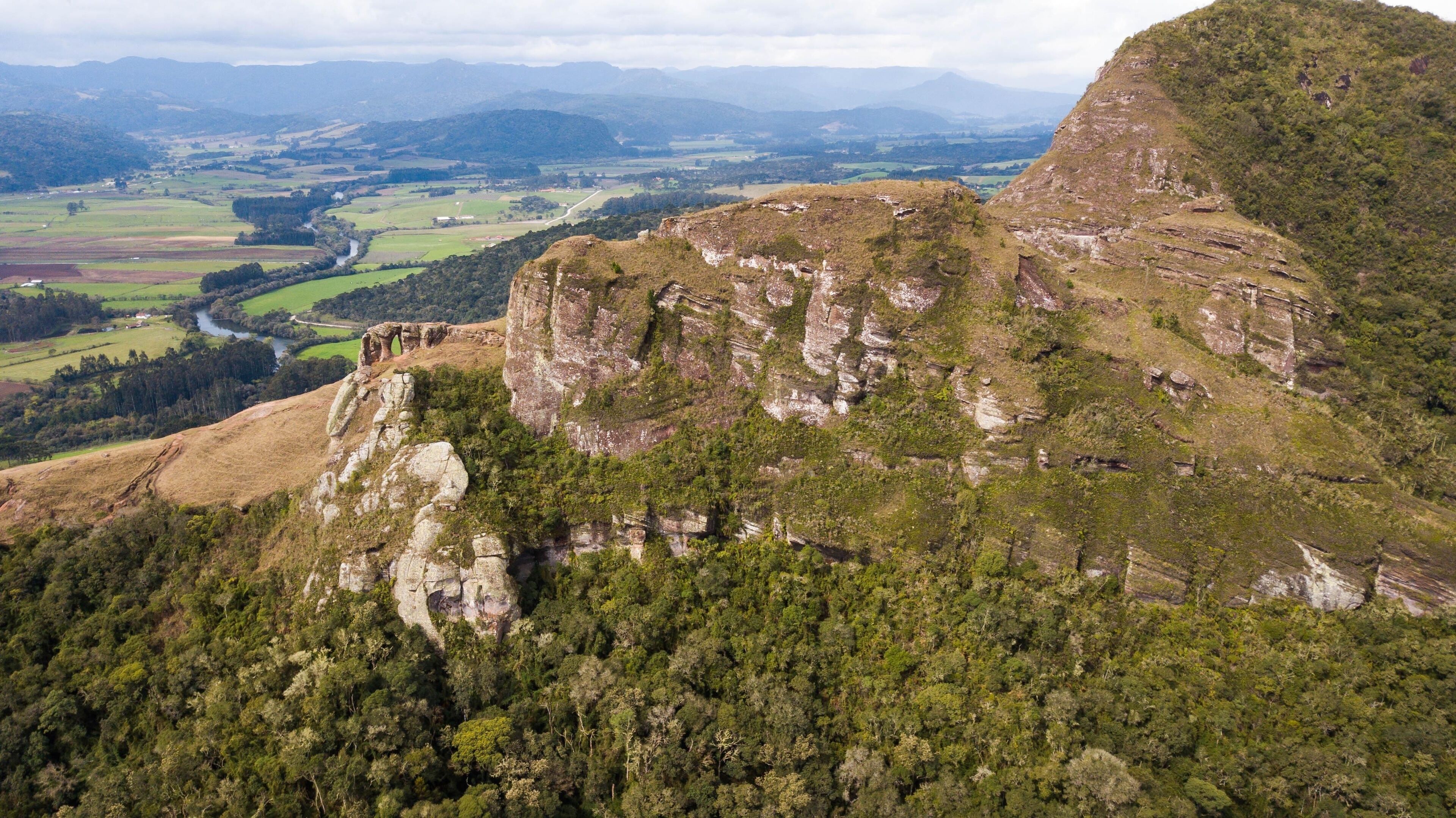 Morro do Campestre - Urubici. Mountain with beautiful sandstone formations