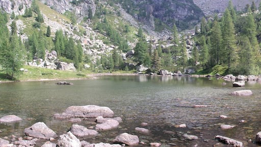 Uno dei laghi della val d'inferno