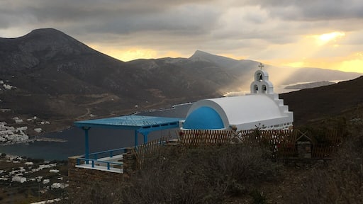 The view of aegiali and nikouria from the village of Tholaria...