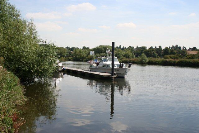 Moorings near Gunthorpe Bridge