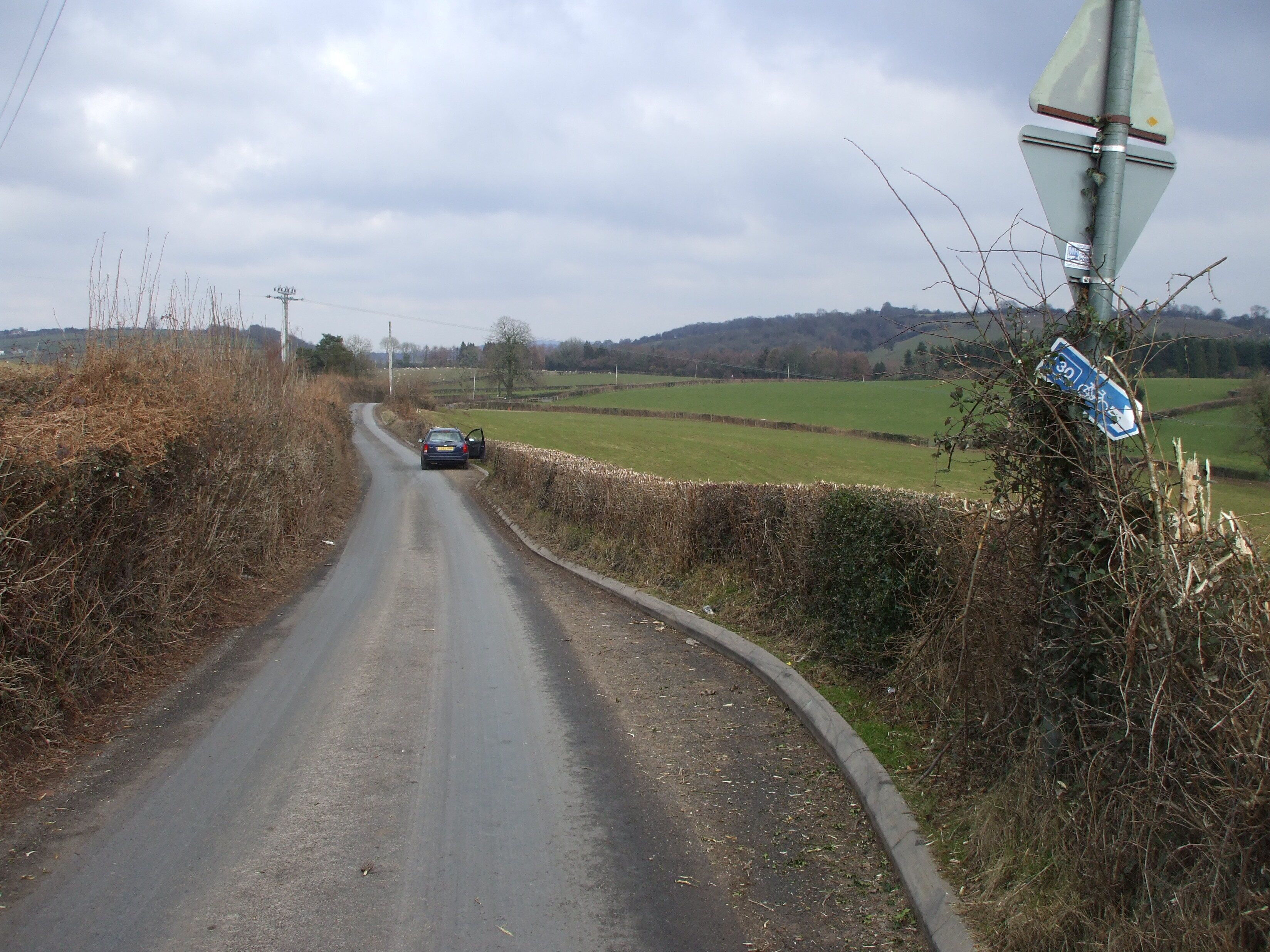 The road to Coed-y-paen