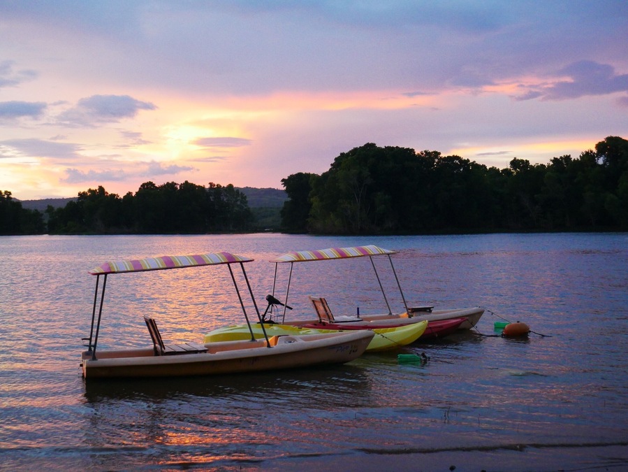 Paddling through the sunset at Laguna Lake... It's always a tender feeling when you're witnessing another beautiful sunset while in the waters.  
How can nature be so good... oh, crocodiles were also lurking in the nearby areas... #nature