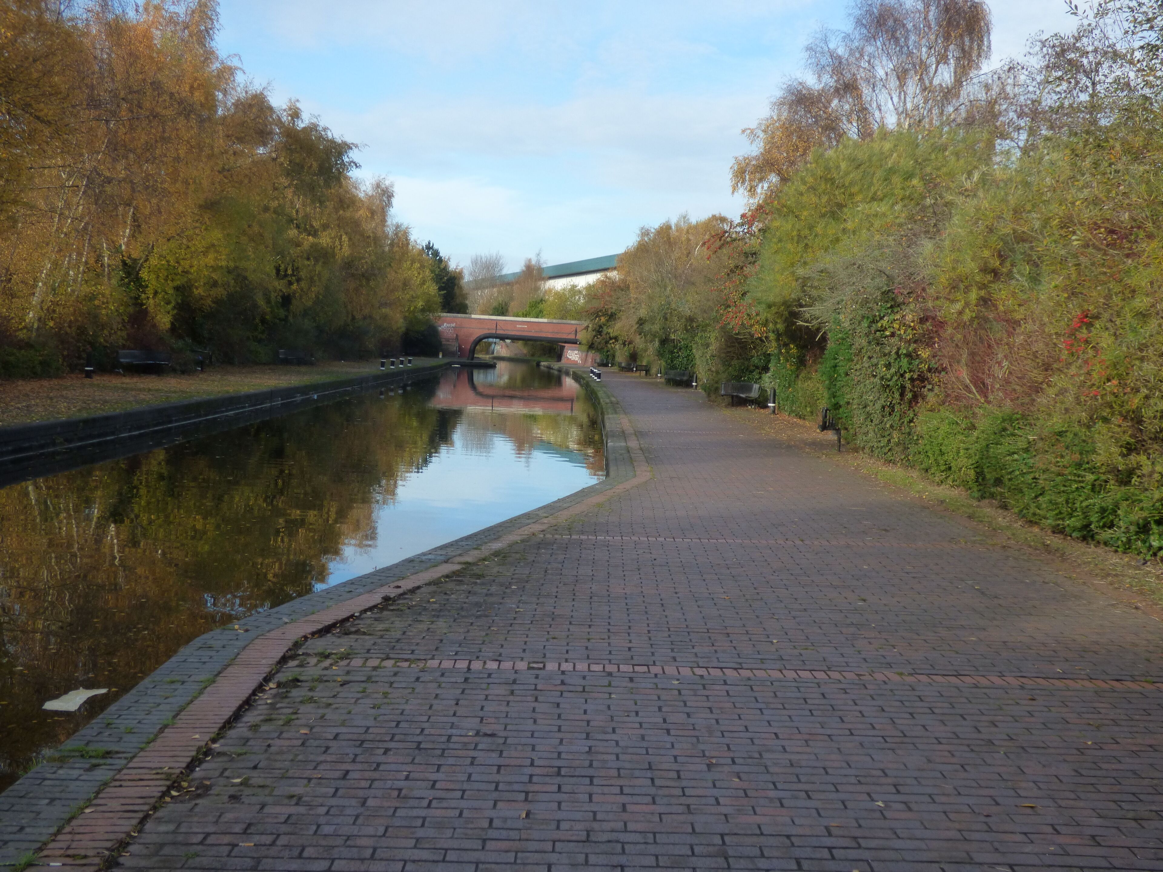 I got of the Midland Metro tram at Wednesbury Parkway, and walked up Hallens Drive and got onto the Walsall Canal. I walked as far as Patent Drive (before walking in the direction of Wednesbury town centre). The Willingsworth Hall Bridge - I got off the canal here on Patent Drive.