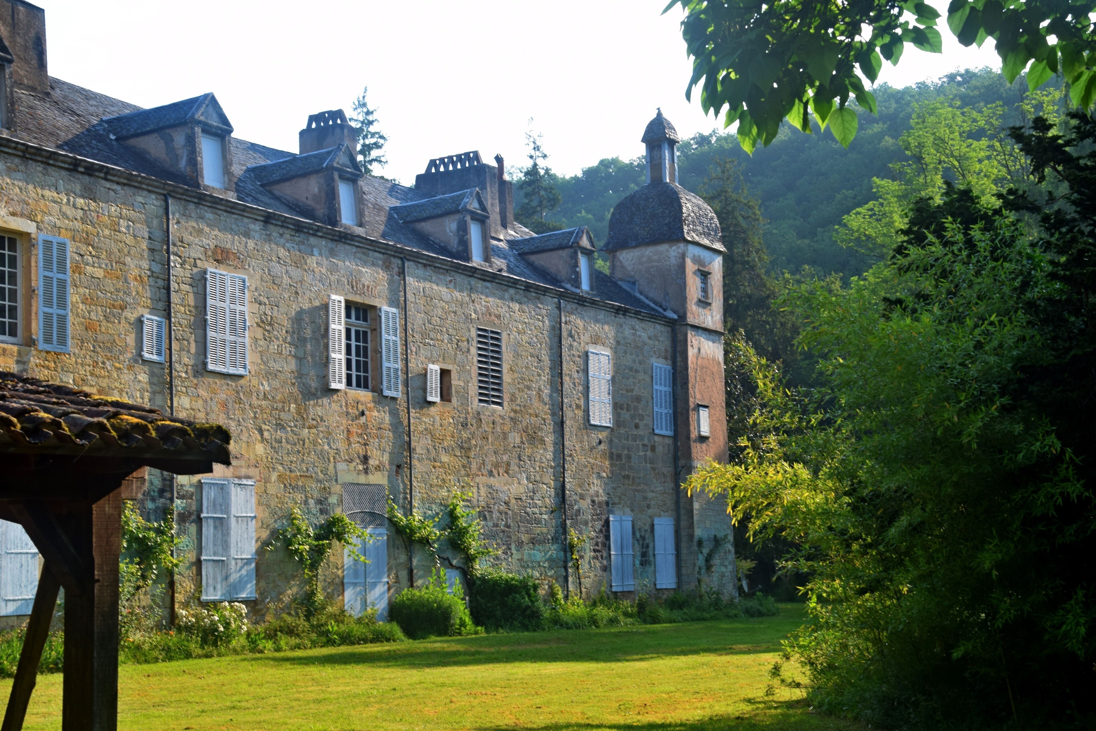 This building is en partie classé, en partie inscrit au titre des Monuments Historiques. It is indexed in the Base Mérimée, a database of architectural heritage maintained by the French Ministry of Culture, under the reference PA00095750 .