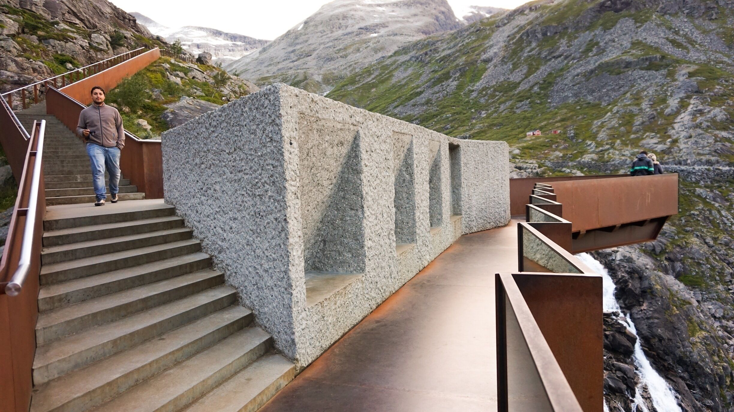 Mirador en la ruta Trollstigen, Norway.