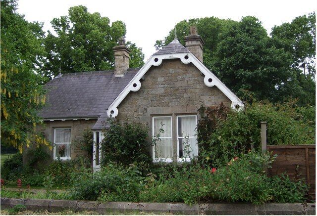 East Lodge, Westholme Hall On B6274 north of Winston.