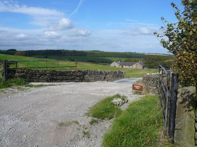 Glendale Farm Viewed from bridleway.