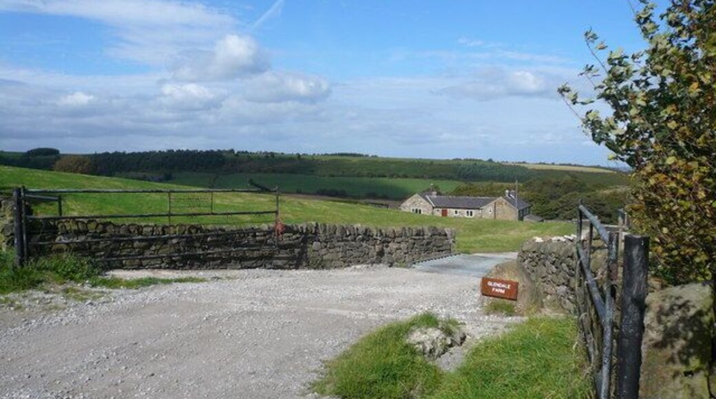 Glendale Farm Viewed from bridleway.