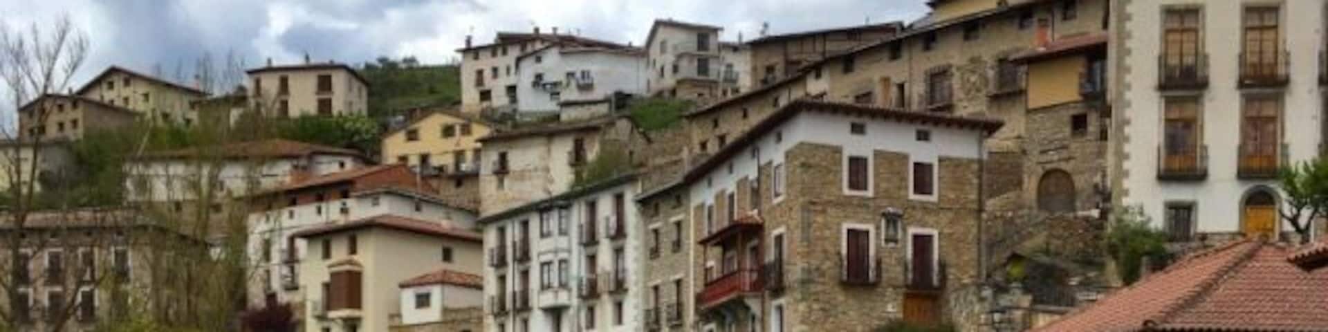 #villosladadecameros #larioja #spain #lifeatexpedia #sierradecameros
In La Rioja , Spain. There is a very secret area called Sierra de Cameros with incredible landscapes