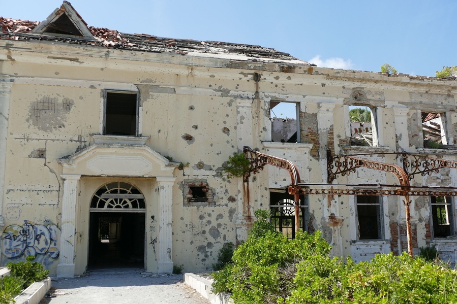 This is the Grand hotel in Kupari which was extensively damaged during the Yugoslav civil war in the 1990's. The building can be explored internally but its a sad reminder of a war within our timeline