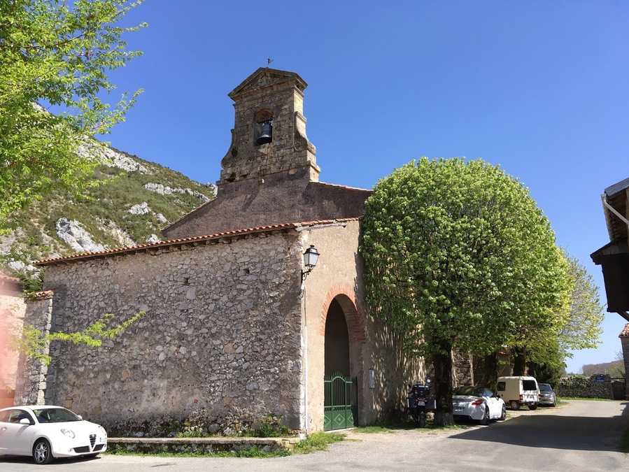 Petite eglise du village