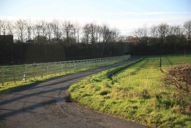 A1 just behind The A1 is seen on the embankment behind, which makes this peaceful view rather noisy in practice.