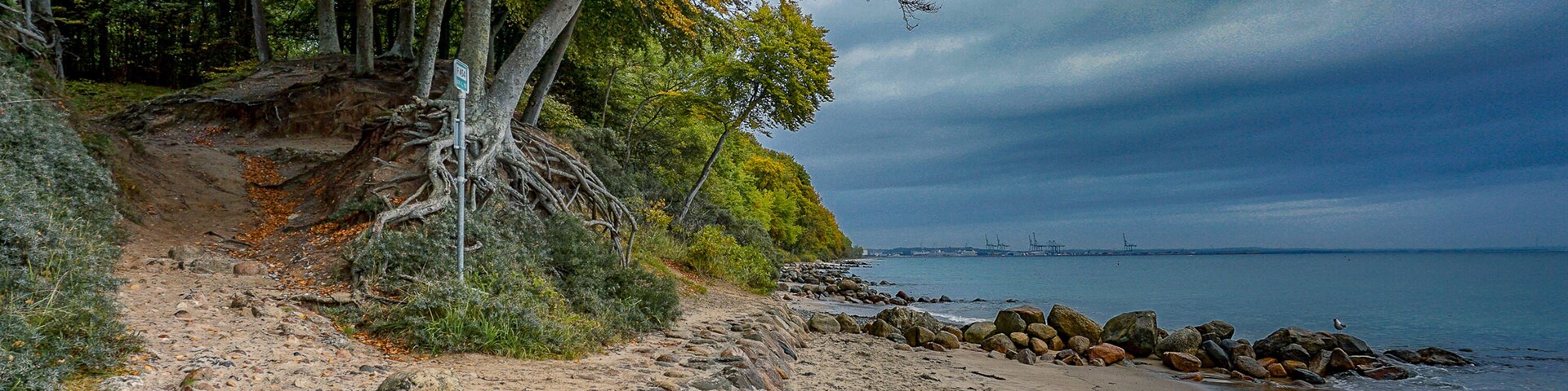 One of the many beaches along the Aarhus bay. Quite isolated.