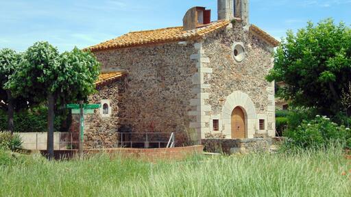 Ermita de la Mare de Déu de les Fonts (Vilobí d'Onyar) This is a photo of a building indexed in the Catalan heritage register as Bé Cultural d'Interès Local (BCIL) under the reference IPA-32465.