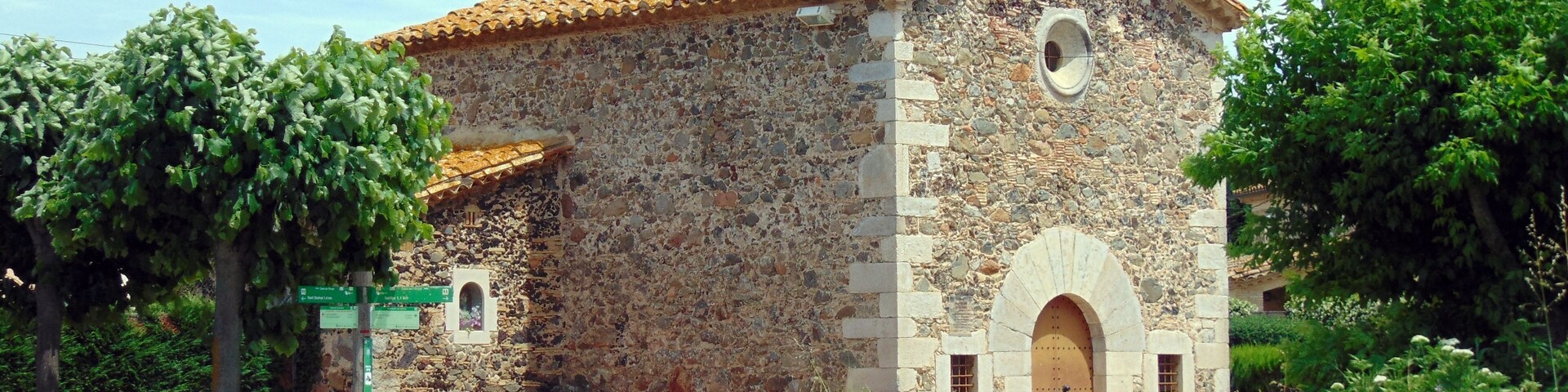 Ermita de la Mare de Déu de les Fonts (Vilobí d'Onyar) This is a photo of a building indexed in the Catalan heritage register as Bé Cultural d'Interès Local (BCIL) under the reference IPA-32465.