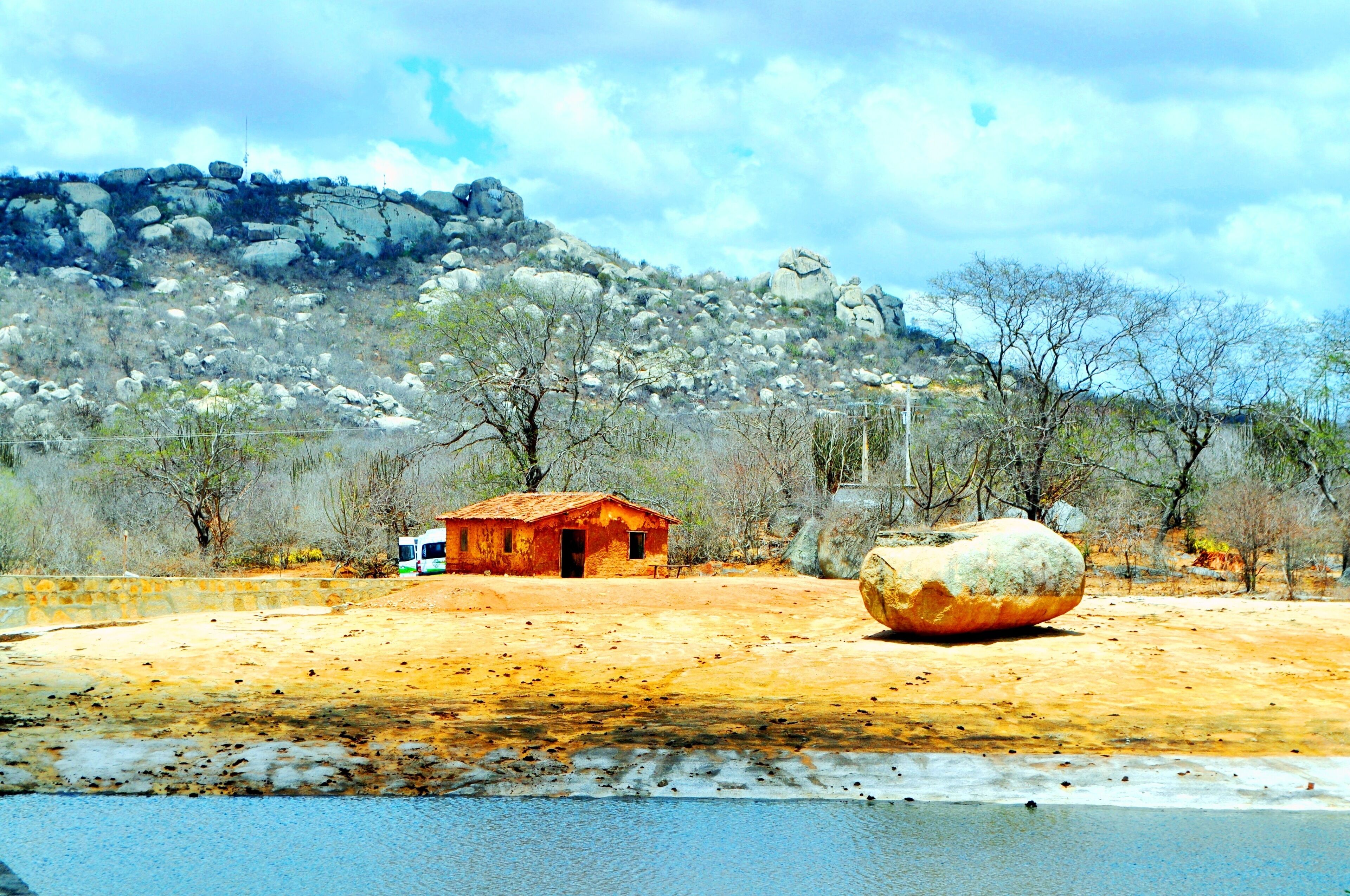 This is one the magical hiden gems of Paraíba State. It features the most unique  rocks in the world, big monolite scullptured by nature. 