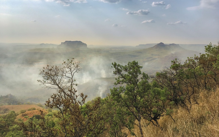 Serra da Petrovina na BR 364, trecho entre Rondonópolis e Alto Araguaia.
