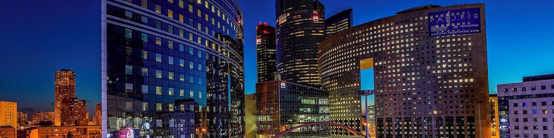 HDR image of Blue hour at La Défense #bvstrove