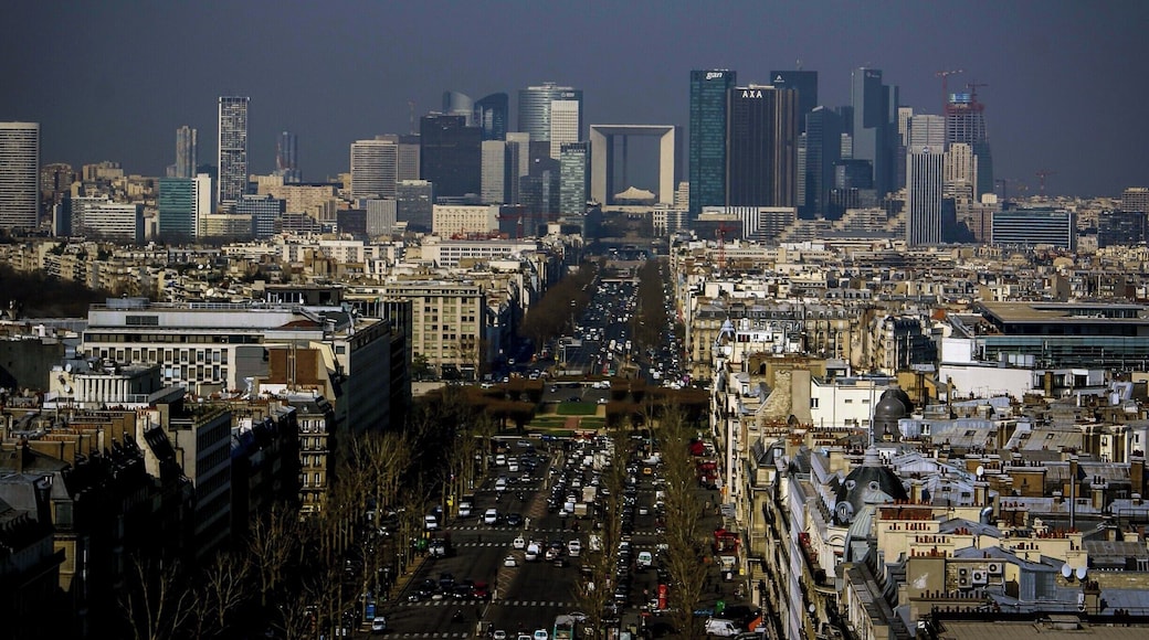 La Defense #paris #france #europe #architecture #building #modern #city #cities #citylife #cityscape #outdoors #photography #sky #skyscraper #streetphotography #travel #traveling #travelgram #travelphotography #urban