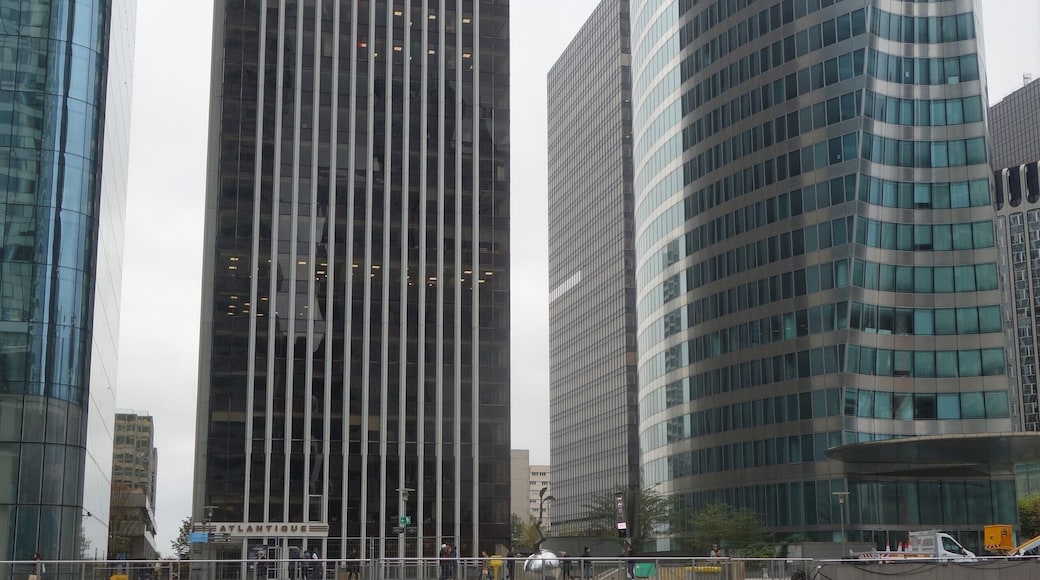 La Défense is Europe's largest purpose-built business district with 560 hectares (1,400 acres) of area and 72 glass and steel buildings (and soon some more). #Architecture #Perspectives