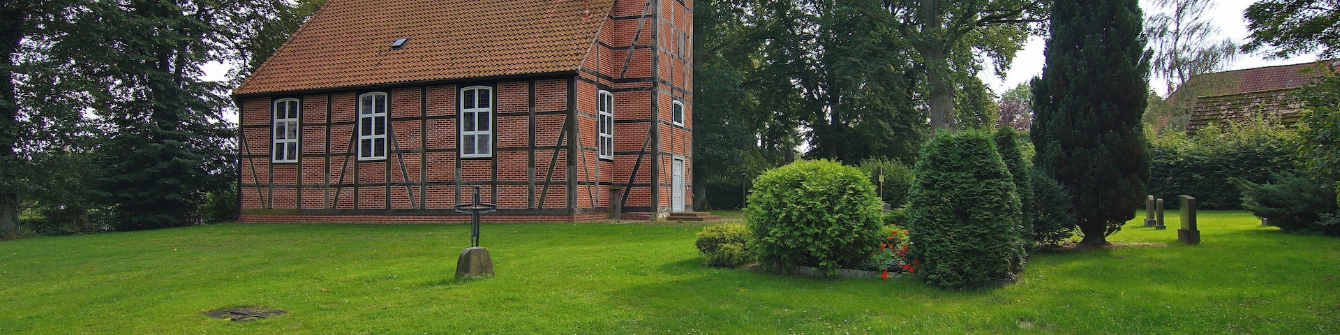 Fachwerkkirche zu Ribrau (Zernien), Niedersachsen, Deutschland im Jahr 2011