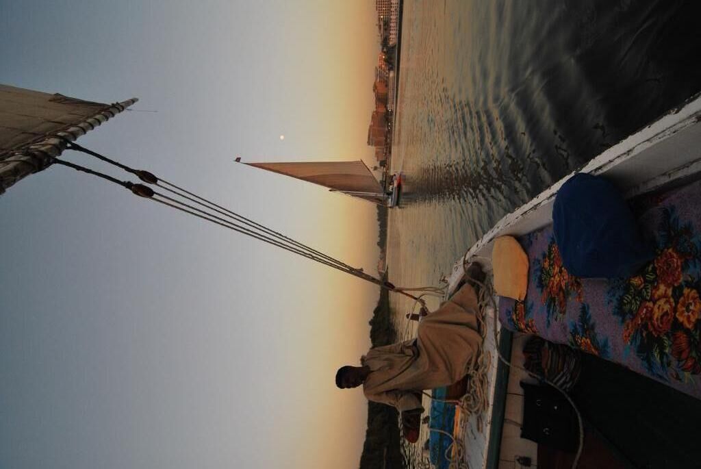 This is one of the things must not miss when visiting Luxor... sit and relax in a felluca ride in Nile river Luxor while a beautiful rosy color tint the sky...