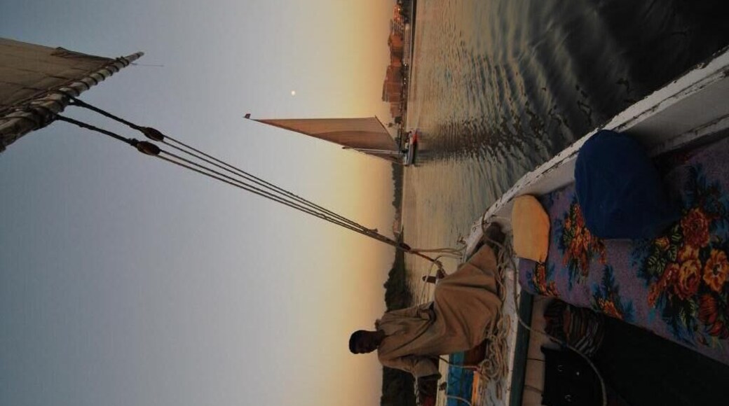 This is one of the things must not miss when visiting Luxor... sit and relax in a felluca ride in Nile river Luxor while a beautiful rosy color tint the sky...