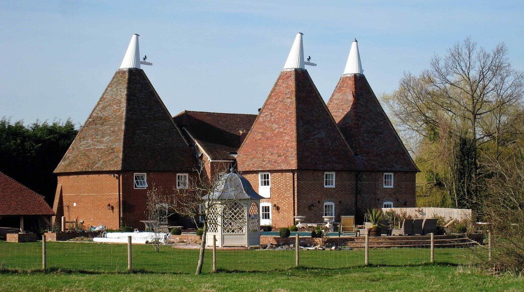 The Top Oast House, Little Cheveney, Sheephurst Lane, Marden, Kent. Three square kilned oast house. Converted 2007. Grade II listed http://www.imagesofengland.org.uk/Details/Default.aspx?id=174682 Also see before conversion 576684 during conversion 439122