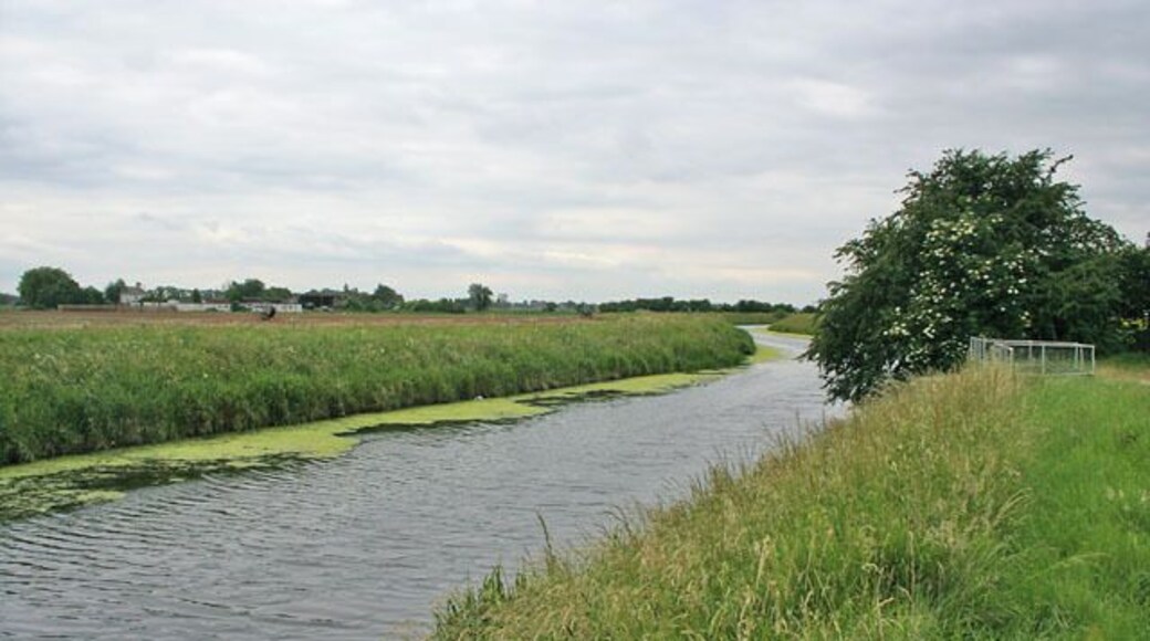 River Glen at Surfleet. This river flows into the Welland at Surfleet Seas End. See http://www.environment-agency.gov.uk/subjects/navigation/747415/788356/186625/?lang=_e