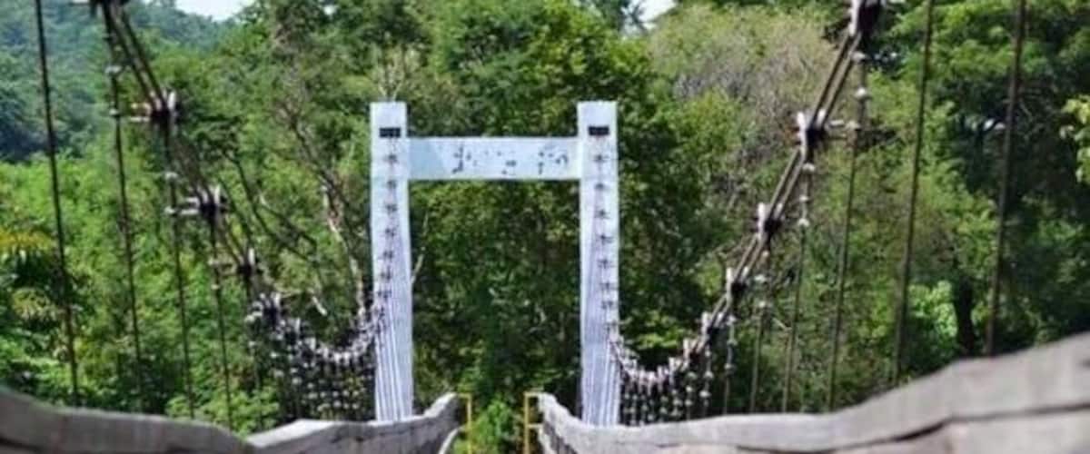 Hanging bridge at Madlum River San Miguel Bulacan. 
#buildahousefornanayatmtmanalmon #hikingmtmanalmon #outreach #treeplanting #biaknabato #sanmiguelbulacanexploration
