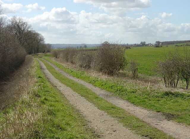 Farm track leading to Hoton Hills